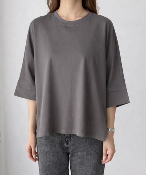 Amulet(アミュレット)の「ゆるっと着てサマになるラフな抜け感◎ワイドシルエットTシャツ(Tシャツ/カットソー・レディース・ブルー/ブラック/ホワイト/グリーン・FREE)」の21枚目の写真