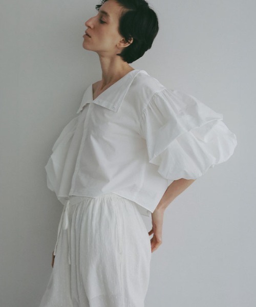 ETRE TOKYO(エトレトウキョウ)の「ボリュームスリーブボートネックブラウス(シャツ/ブラウス・レディース・ブラック/ストライプ/ホワイト・FREE)」の14枚目の写真