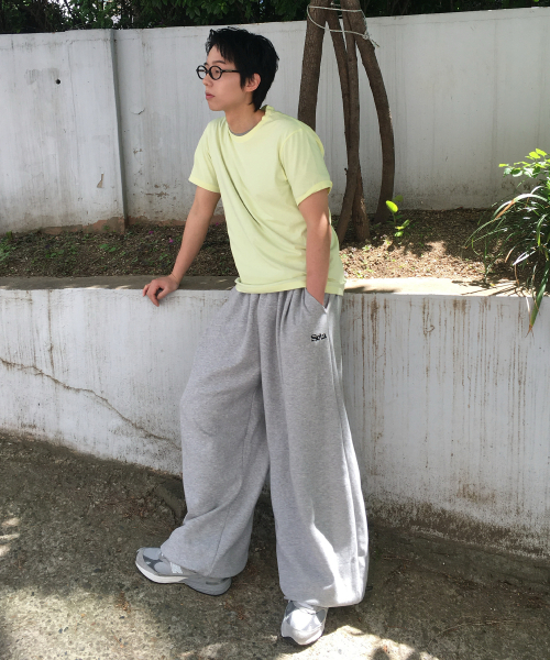 FUZZY SCAN(ファジスキャン)の「シグニチャーカーブドバルーンパンツブラウン(スウェットパンツ・レディース・ブラウン・ONE SIZE/TWO)」の4枚目の写真