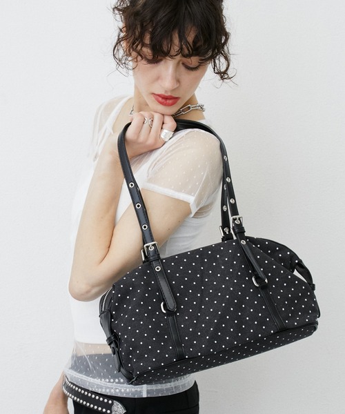 uyu.(ウユ)の「Eyelet Handle Mini Boston Bag / ハトメハンドル ミニボストンバッグ(ボストンバッグ・レディース・レッド/チャコールグレー/ホワイト/ブラック・FREE)」の1枚目の写真