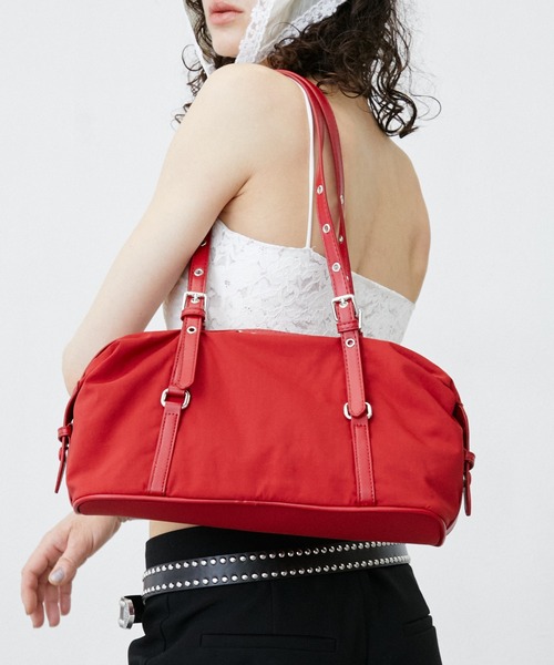uyu.(ウユ)の「Eyelet Handle Mini Boston Bag / ハトメハンドル ミニボストンバッグ(ボストンバッグ・レディース・レッド/チャコールグレー/ホワイト/ブラック・FREE)」の6枚目の写真