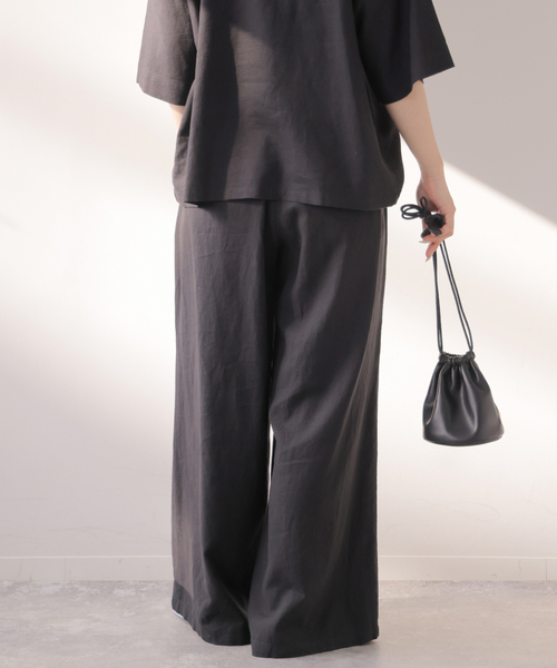 JOURNAL STANDARD relume(ジャーナルスタンダード レリューム)の「ラミーレーヨンワイドイージーパンツ(その他パンツ・レディース・ブラック/ブラウン・38/36)」の14枚目の写真