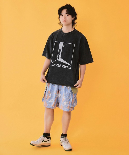 ScoLar Parity(スカラーパリティ)の「362111:真夜中の訪問者柄Tシャツ(Tシャツ/カットソー・レディース・サックスブルー/ピンク/チャコールグレー・M)」の4枚目の写真