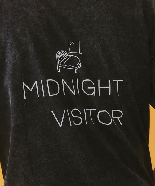 ScoLar Parity(スカラーパリティ)の「362111:真夜中の訪問者柄Tシャツ(Tシャツ/カットソー・レディース・サックスブルー/ピンク/チャコールグレー・M)」の11枚目の写真