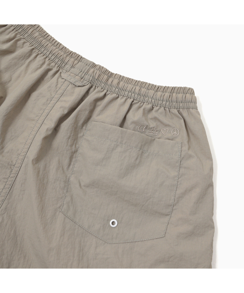 WAVEDONUTS(ウェーブドーナツ)の「WOMENS BOARD SHORTS_BEIGE(その他パンツ・レディース・その他・SMALL/MEDIUM/LARGE)」の6枚目の写真