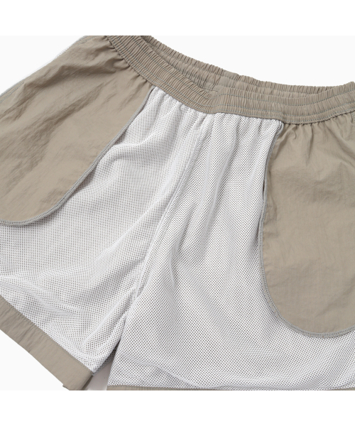WAVEDONUTS(ウェーブドーナツ)の「WOMENS BOARD SHORTS_BEIGE(その他パンツ・レディース・その他・SMALL/MEDIUM/LARGE)」の7枚目の写真