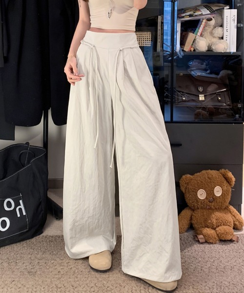 2ly2(トゥーリートゥー)の「ワイドパンツ タックパンツ ウエスト紐 ゆったり イージーパンツ(その他パンツ・レディース・ベージュ/アイボリー/ブラック・FREE)」の10枚目の写真