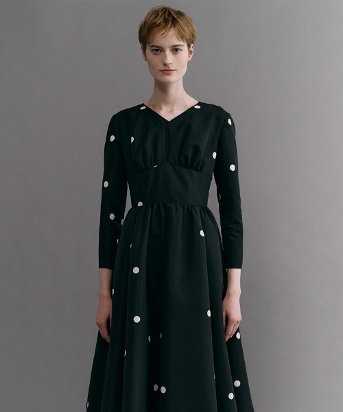 JENNE(ジェンヌ)の「日本製ドットドレス(ワンピース・レディース・ネイビー/ブラック・MEDIUM/SMALL/LARGE)」の3枚目の写真