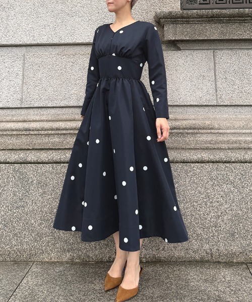 JENNE(ジェンヌ)の「日本製ドットドレス(ワンピース・レディース・ネイビー/ブラック・MEDIUM/SMALL/LARGE)」の10枚目の写真