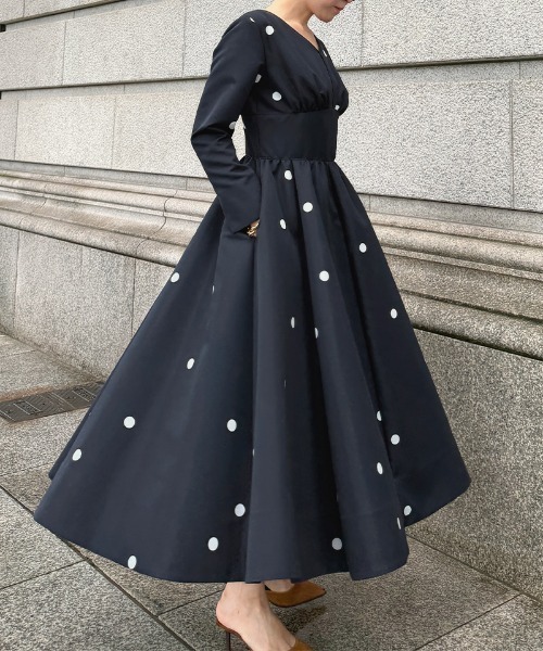 JENNE(ジェンヌ)の「日本製ドットドレス(ワンピース・レディース・ネイビー/ブラック・MEDIUM/SMALL/LARGE)」の12枚目の写真
