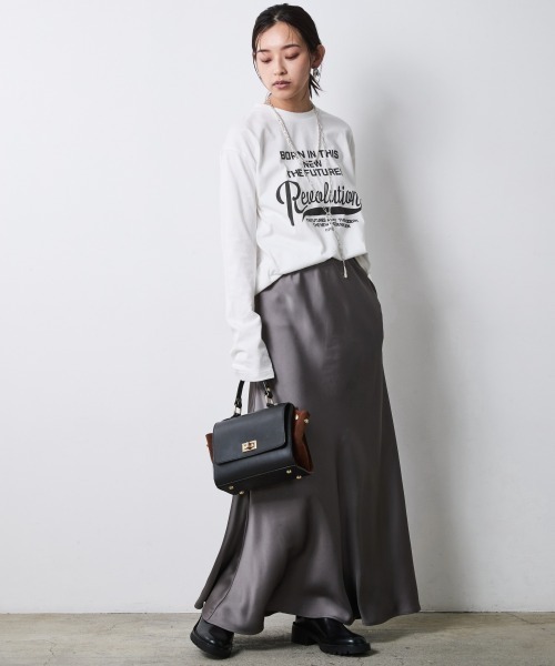 CHIC STYLE(シックスタイル)の「ロングスリーブロゴプリントTシャツ<大きいサイズ有>シックスタイル(Tシャツ/カットソー・レディース・スミクロ/オフホワイト・5L/4L/3L/LL/L/M)」の5枚目の写真