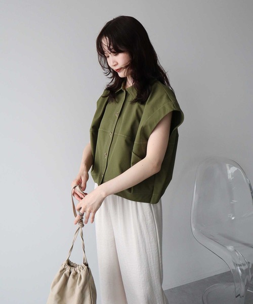 earth music&ecology(アースミュージックアンドエコロジー)の「コクーンフォルムシャツ(シャツ/ブラウス・レディース・ベージュ/カーキ/ブラウン・FREE)」の6枚目の写真