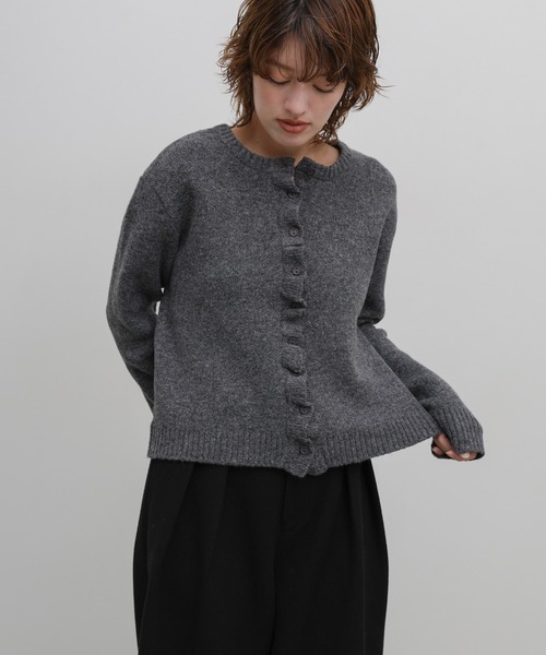 select MOCA(セレクトモカ)の「メランジニットフリルカーディガン(カーディガン/ボレロ・レディース・チャコールグレー/グレー/グレイッシュベージュ・FREE)」の22枚目の写真