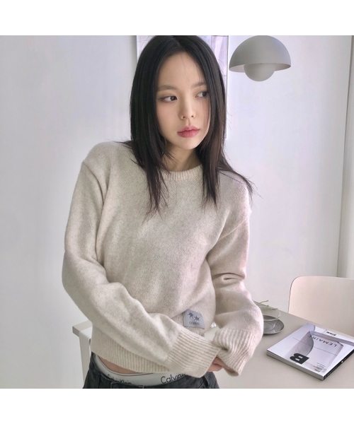 COIRIS(コイリス)の「プラフラウンドネッククロップニット(5カラー)(ニット/セーター・レディース・レッド/ブラック/ベージュ/チャコール・FREE)」の3枚目の写真
