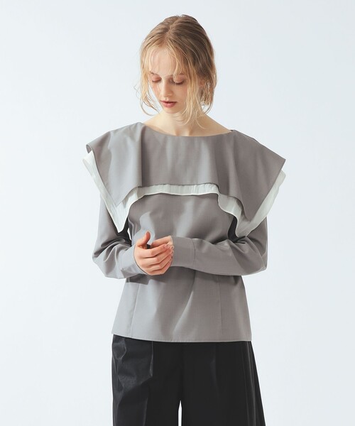 Ray BEAMS(レイビームス)の「スクエア ケープカラー ブラウス(シャツ/ブラウス・レディース・ライトグレー/ホワイト・ONE SIZE)」の2枚目の写真