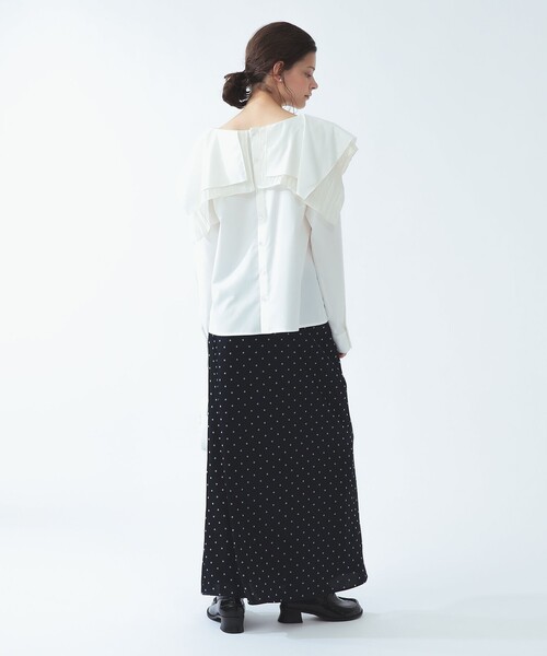 Ray BEAMS(レイビームス)の「スクエア ケープカラー ブラウス(シャツ/ブラウス・レディース・ライトグレー/ホワイト・ONE SIZE)」の5枚目の写真