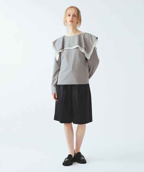 Ray BEAMS(レイビームス)の「スクエア ケープカラー ブラウス(シャツ/ブラウス・レディース・ライトグレー/ホワイト・ONE SIZE)」の7枚目の写真