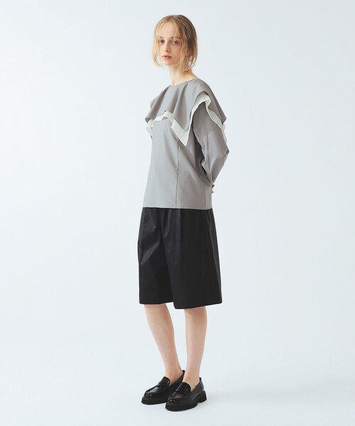 Ray BEAMS(レイビームス)の「スクエア ケープカラー ブラウス(シャツ/ブラウス・レディース・ライトグレー/ホワイト・ONE SIZE)」の8枚目の写真