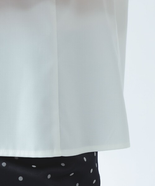 Ray BEAMS(レイビームス)の「スクエア ケープカラー ブラウス(シャツ/ブラウス・レディース・ライトグレー/ホワイト・ONE SIZE)」の17枚目の写真
