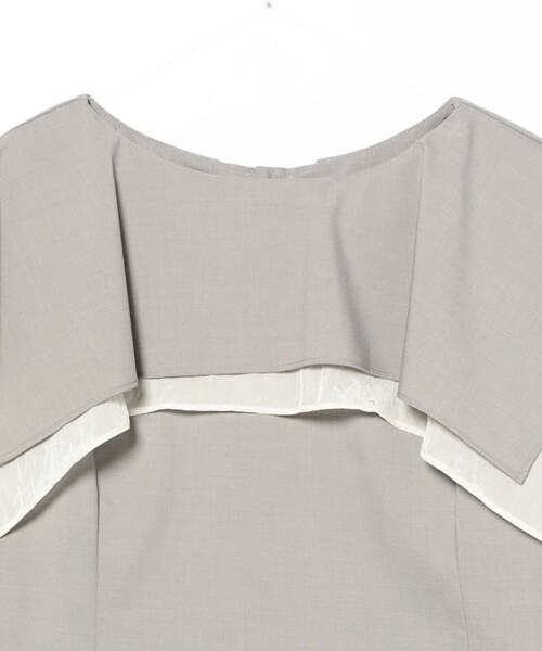 Ray BEAMS(レイビームス)の「スクエア ケープカラー ブラウス(シャツ/ブラウス・レディース・ライトグレー/ホワイト・ONE SIZE)」の19枚目の写真