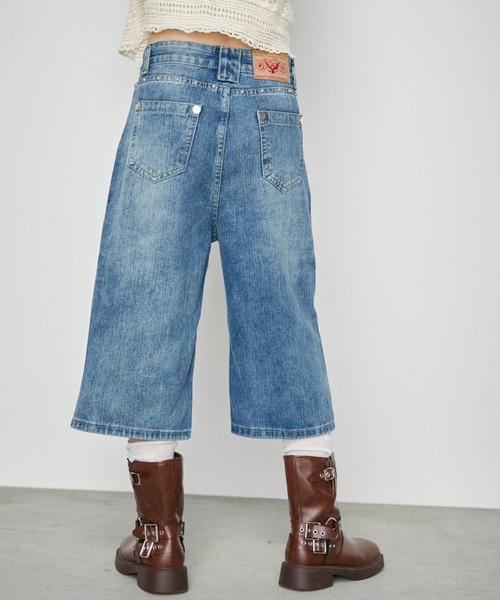 Haze Reverie（ヘイズレヴァリー）の「スタッズハーフデニムパンツ（デニムパンツ・レディース・ブルー・MEDIUM/LARGE）」の5枚目の写真