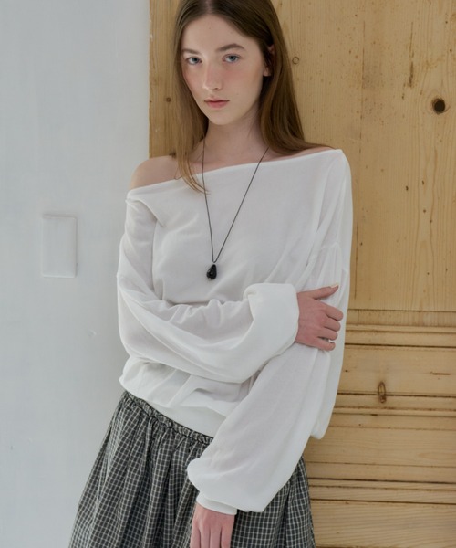 GIUNON(ジウノン)の「off shoulder sheer long-t / オフショルダーシアーロングT(Tシャツ/カットソー・レディース・ホワイト/ブラック・FREE)」の2枚目の写真