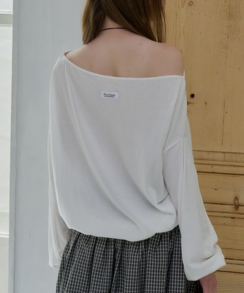 GIUNON(ジウノン)の「off shoulder sheer long-t / オフショルダーシアーロングT(Tシャツ/カットソー・レディース・ホワイト/ブラック・FREE)」の8枚目の写真