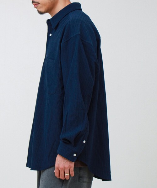 GLOSTER(グロスター)の「Stripe crepe ストライプ楊柳 ロングスリーブオーバーサイズシャツ(シャツ/ブラウス・メンズ・ホワイト系その他/ベージュ系その他/ブルー系その他・S/M/L)」の15枚目の写真