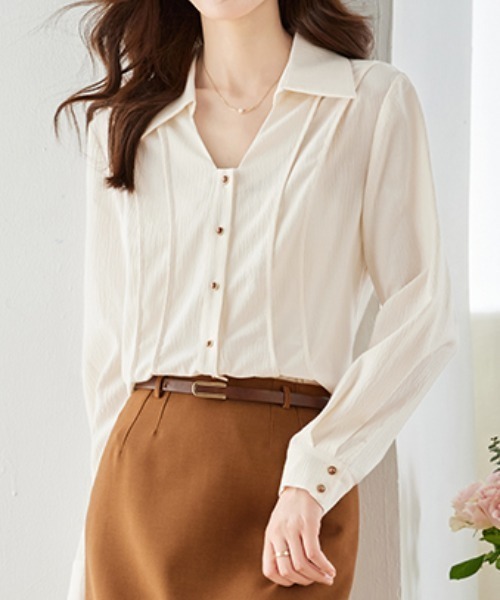 AMAJI(アマジ)の「ドレープ ルーズ長袖シャツ(シャツ/ブラウス・レディース・ベージュ・MEDIUM/LARGE/X-LARGE/SMALL)」の3枚目の写真