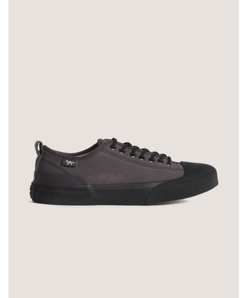 Maison Kitsune(メゾンキツネ)の「CANVAS SNEAKERS(スニーカー・メンズ・ブラック・44/43/42/41/40/39/38/37/36)」の4枚目の写真