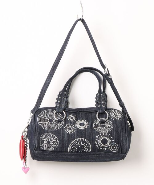 Desigual(デシグアル)の「Embroidered Skull Denim Handbag / エンブロイダード スカル デニムハンドバッグ(ハンドバッグ・レディース・ブルー・FREE)」の4枚目の写真
