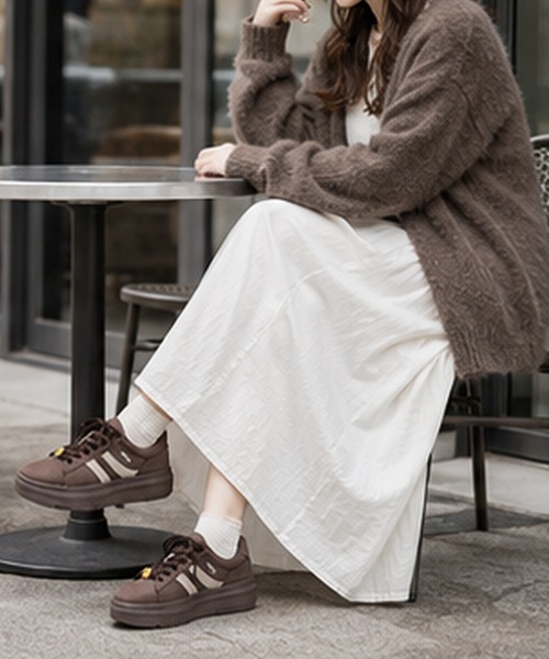 moz(モズ)の「【moz SWEDEN LAGOM】モズ エルクチャーム 厚底コートスニーカー(スニーカー・レディース・ブラック/ブラウン系その他/ホワイト×ブルー・M/S/LL/L)」の9枚目の写真