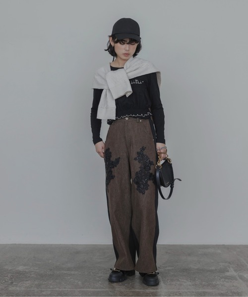 Eimee Law(エイミーロウ)の「ビーズエンブロイダリーデニムパンツ(デニムパンツ・レディース・ブルー/ブラウン/ブラック・MEDIUM)」の16枚目の写真