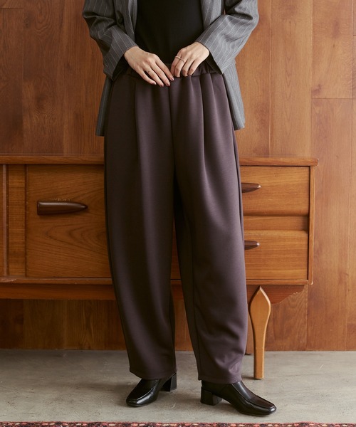 hunch(ハンチ)の「とろみダンボール カーヴィパンツ(その他パンツ・レディース・ブラック/チャコールグレー/グリーン・FREE)」の2枚目の写真