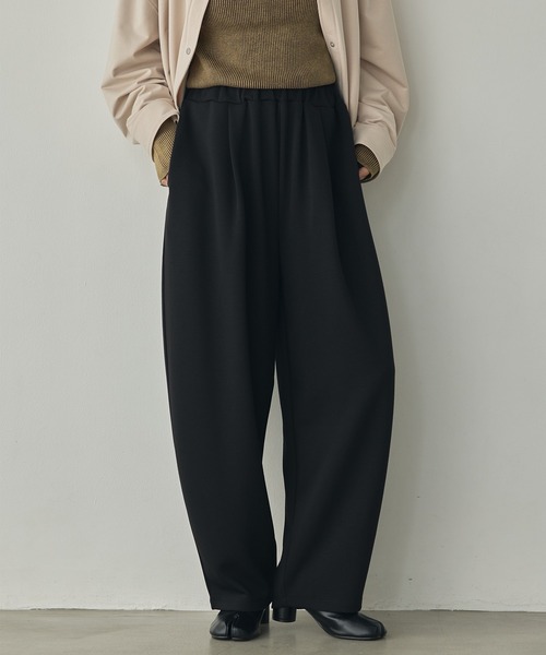 hunch(ハンチ)の「とろみダンボール カーヴィパンツ(その他パンツ・レディース・ブラック/チャコールグレー/グリーン・FREE)」の4枚目の写真