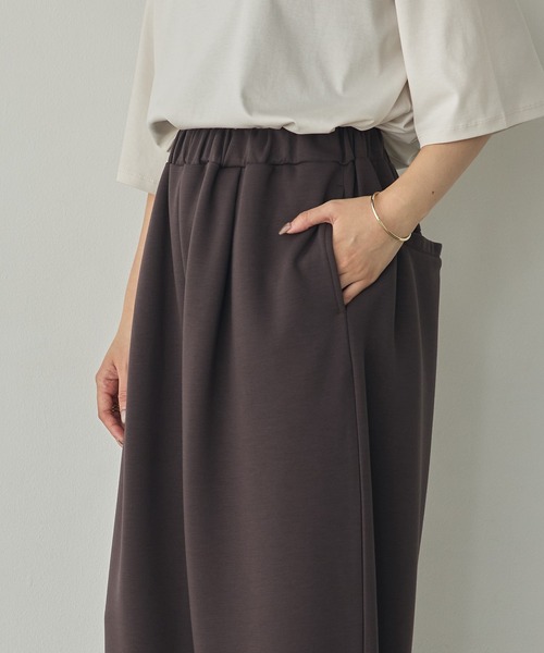 hunch(ハンチ)の「とろみダンボール カーヴィパンツ(その他パンツ・レディース・ブラック/チャコールグレー/グリーン・FREE)」の18枚目の写真