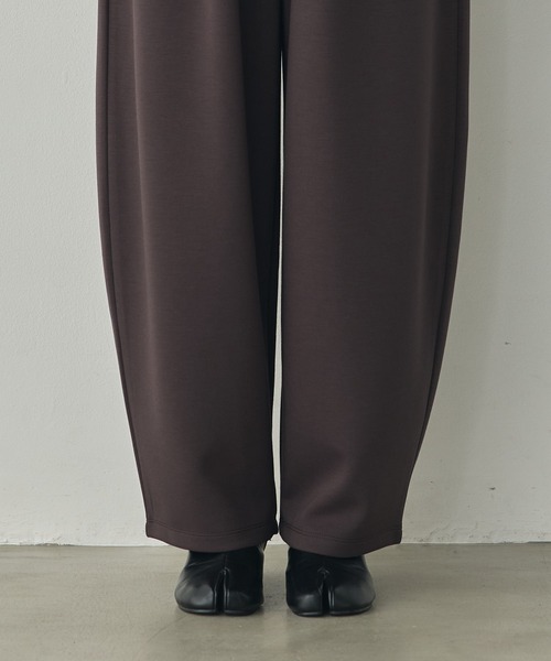 hunch(ハンチ)の「とろみダンボール カーヴィパンツ(その他パンツ・レディース・ブラック/チャコールグレー/グリーン・FREE)」の20枚目の写真