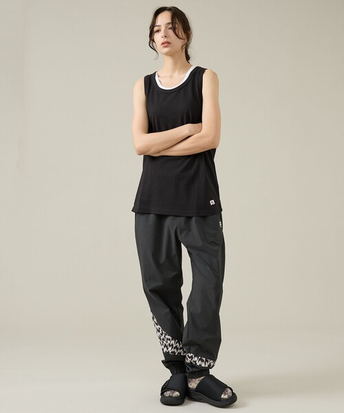 FILA（フィラ）の「【ELEY KISHIMOTO×FILA】イーリーキシモト×フィラ トラックパンツ / ユニセックス / SM6FCU720（その他パンツ・メンズ・カーキ/ブラック・L/M）」の13枚目の写真