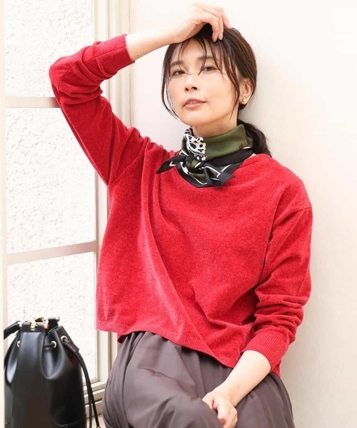 MK MICHEL KLEIN（エムケーミッシェルクラン）の「[洗える]モールヤーンボートネックニット（ベスト・レディース・ブラック/レッド/ブラウン/ブルー・38）」の5枚目の写真