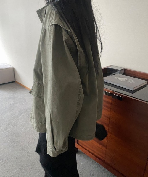LOENNE(ロエヌ)の「Stand Collar Pocket Jacket / スタンドカラーポケットジャケット(Tシャツ/カットソー・レディース・ベージュ/カーキ・FREE)」の15枚目の写真