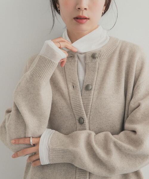 URBAN RESEARCH DOORS(アーバンリサーチドアーズ)の「カシミヤシルク混タートルネックカットソー(Tシャツ/カットソー・レディース・ブラック系その他/オフホワイト・FREE)」の1枚目の写真