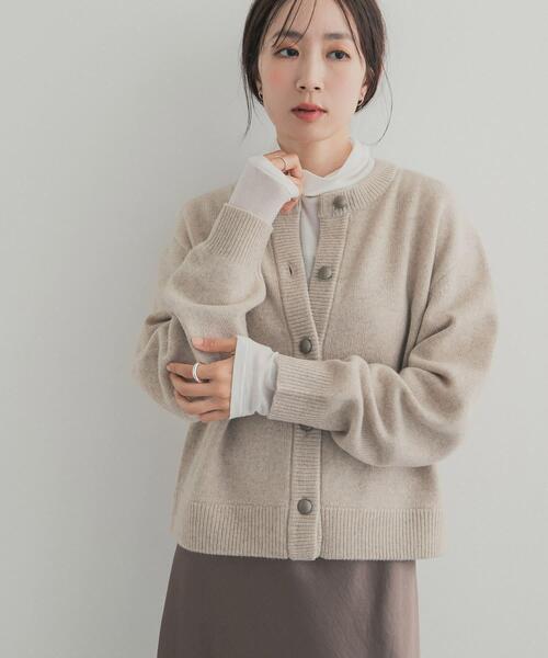 URBAN RESEARCH DOORS(アーバンリサーチドアーズ)の「カシミヤシルク混タートルネックカットソー(Tシャツ/カットソー・レディース・ブラック系その他/オフホワイト・FREE)」の5枚目の写真