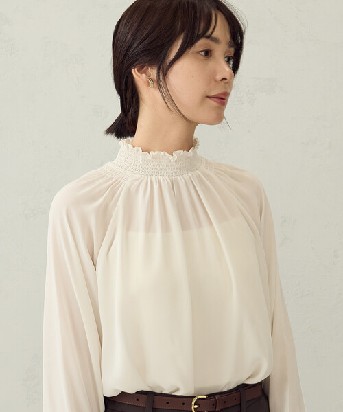 COMME CA ISM(コムサイズム)の「シャーリング ブラウス(シャツ/ブラウス・レディース・ブラック×ホワイト/ホワイト×ブラック/ネイビー/オフホワイト・L/M)」の11枚目の写真