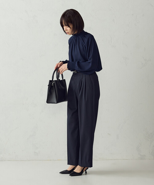 COMME CA ISM(コムサイズム)の「シャーリング ブラウス(シャツ/ブラウス・レディース・ブラック×ホワイト/ホワイト×ブラック/ネイビー/オフホワイト・L/M)」の16枚目の写真