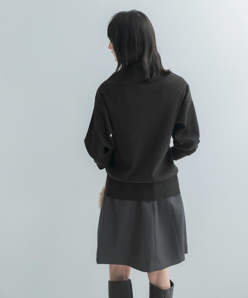 URBAN RESEARCH ROSSO WOMEN(アーバンリサーチ ロッソ)の「ウール混2WAYネックジップニット(ニット/セーター・レディース・ブラック/ブラウン系その他/オフホワイト・FREE)」の18枚目の写真
