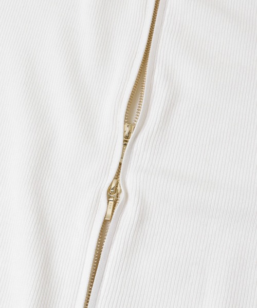 URBAN RESEARCH ROSSO WOMEN(アーバンリサーチ ロッソ)の「ウール混2WAYネックジップニット(ニット/セーター・レディース・ブラック/ブラウン系その他/オフホワイト・FREE)」の22枚目の写真