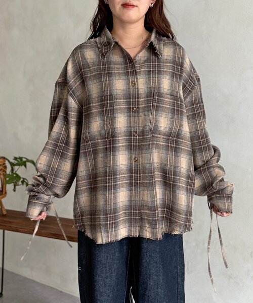 CPCM(シーピーシーエム)の「シャーリングフリンジチェックシャツ(シャツ/ブラウス・レディース・ネイビー/ブラウン/レッド・FREE)」の4枚目の写真