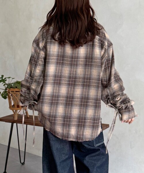 CPCM(シーピーシーエム)の「シャーリングフリンジチェックシャツ(シャツ/ブラウス・レディース・ネイビー/ブラウン/レッド・FREE)」の12枚目の写真