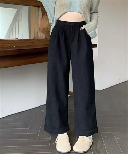 Dream garden(ドリームガーデン)の「コーデュロイ ロールアップ タックワイド パンツ(その他パンツ・レディース・オフホワイト/ブラック/ブラウン・L/M/XL/S)」の2枚目の写真