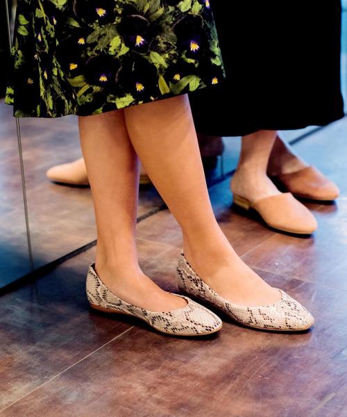 Boisson Chocolat（ボワソンショコラ）の「BBC ｿﾌﾄｽｸｴｱﾌﾗｯﾄ○（パンプス・レディース・ブラック/ベージュ/その他/ホワイト/ゴールド・23cm/22cm/24.5cm/22.5cm/25cm/23.5cm/24cm）」の5枚目の写真